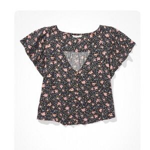 American Eagle Women’s Flutter Sleeve babydoll floral blouse - Size Large